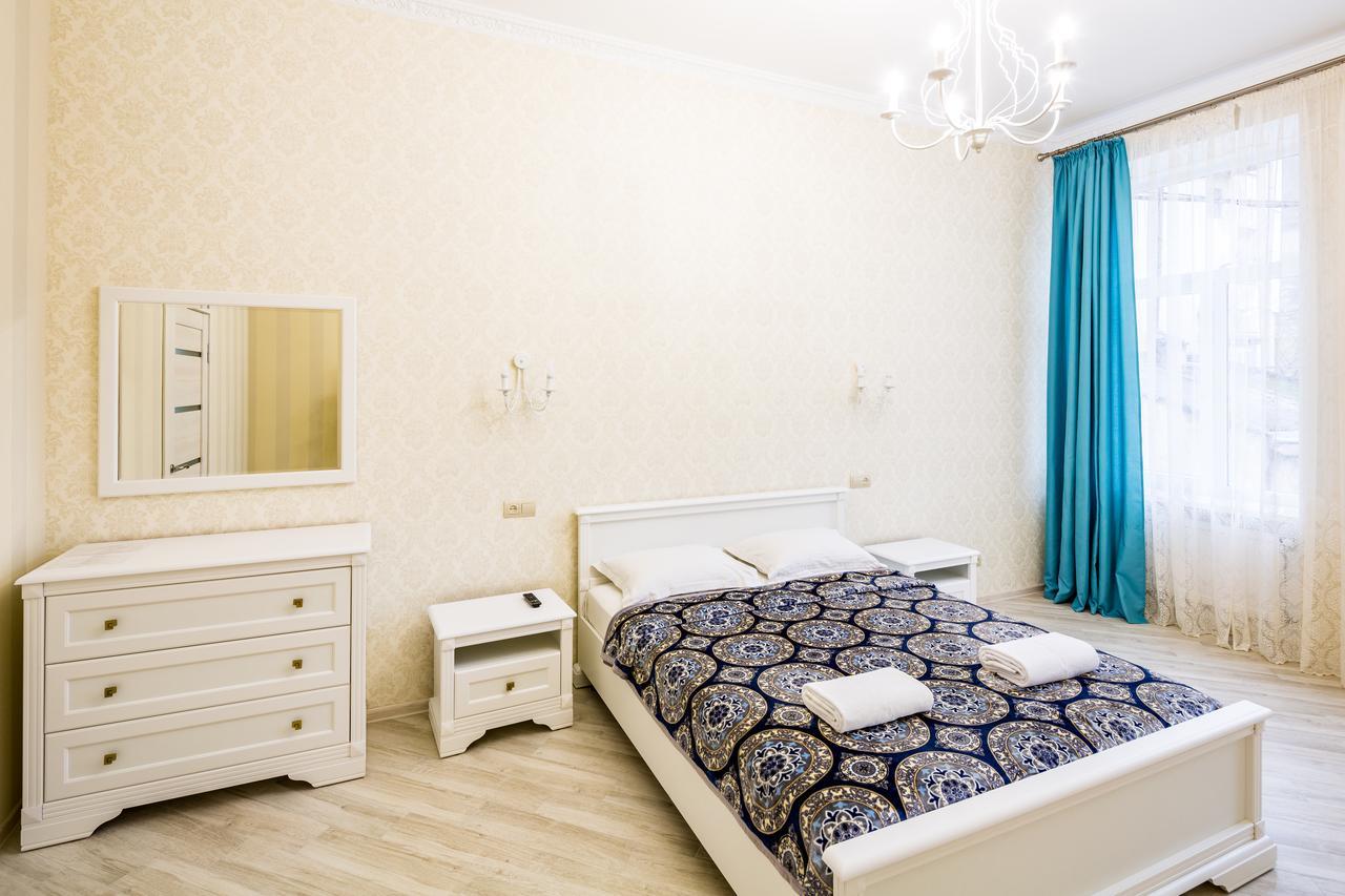 Leogrand Vip Apartments On Udatnogo 4 Львов Экстерьер фото