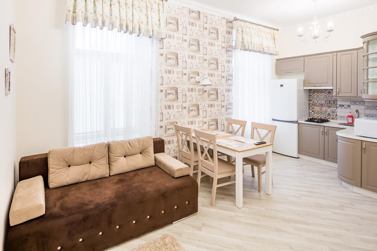 Leogrand Vip Apartments On Udatnogo 4 Львов Экстерьер фото