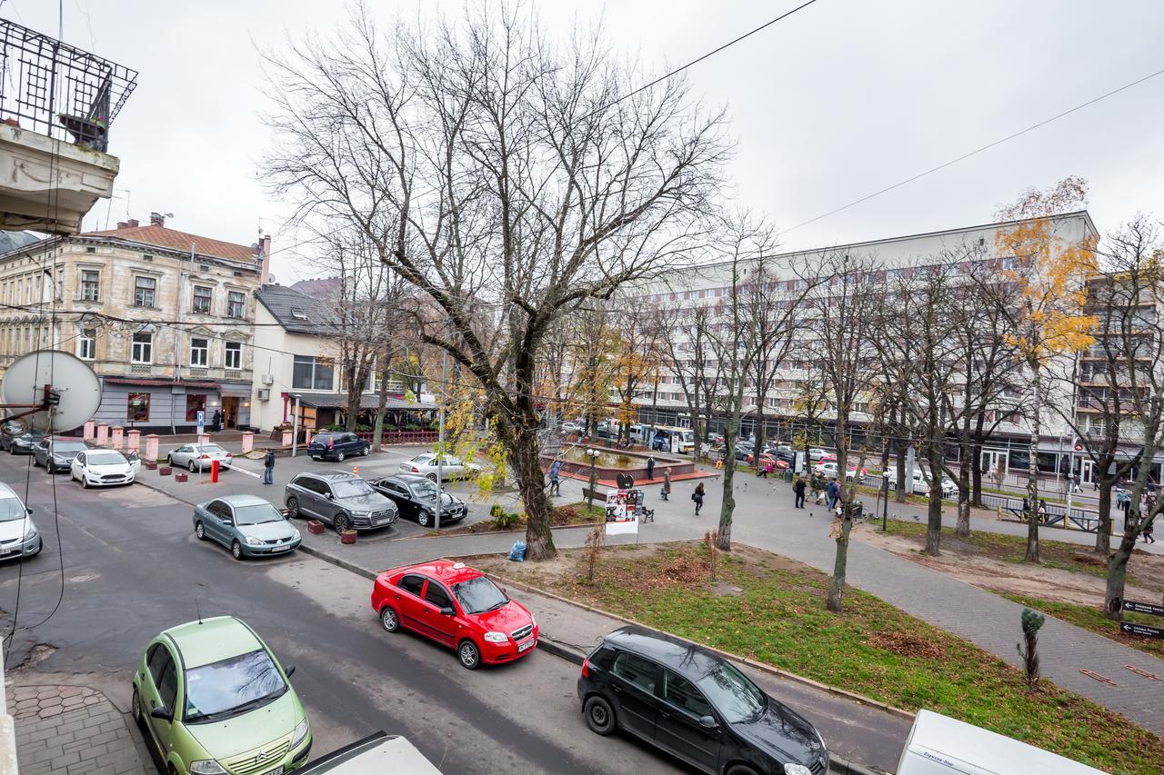Leogrand Vip Apartments On Udatnogo 4 Львов Экстерьер фото